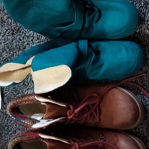 2 Winter Boots size 9